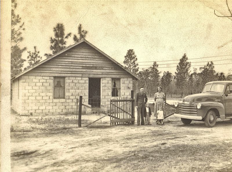 File:Jimmie Crews family Homestead.jpg